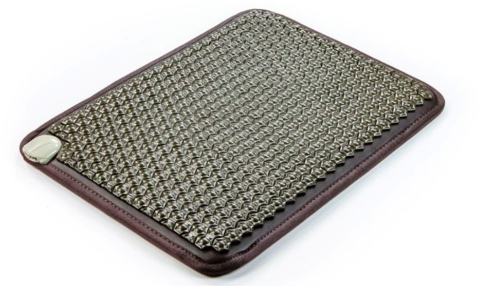 Made for all kinds of furry pets, the Pet Mat Medium delivers multiple forms of natural therapies in a safe way.