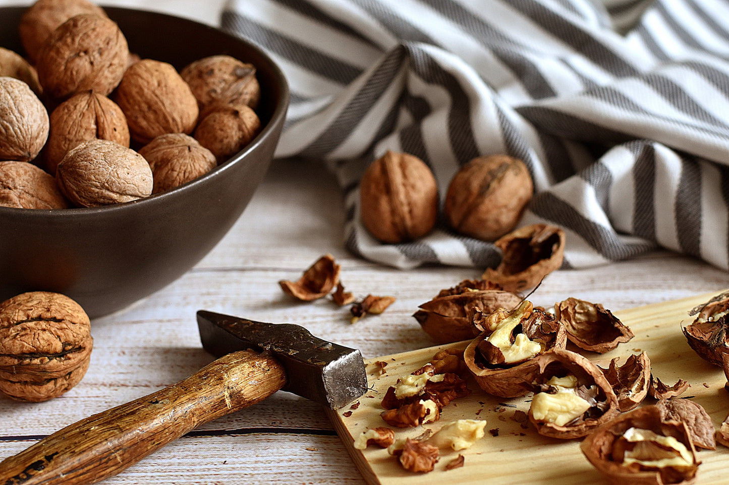 evidence-based-health-benefits-walnuts