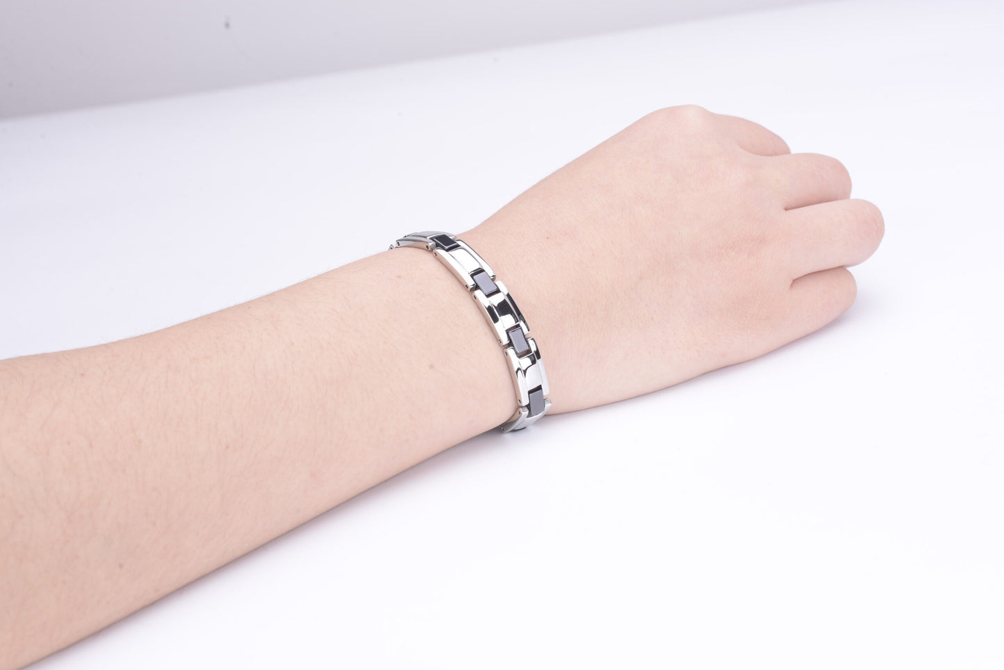 
                  
                    Stainless Steel Energy Bracelet 4-in-1. Silver/Black color. Model SY370D
                  
                