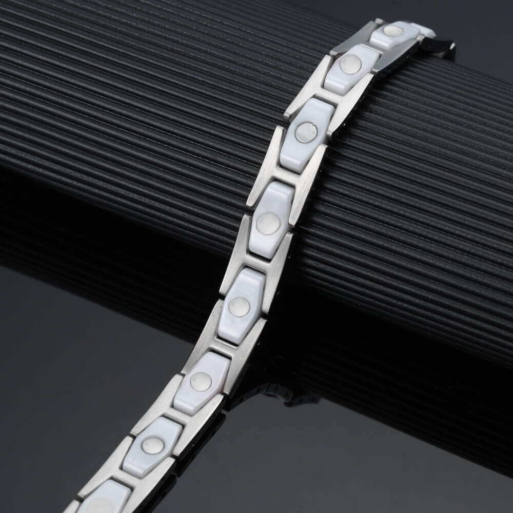 
                  
                    Ceramic and Stainless Steel Magnetic Bracelet. 2 Colors available. Model CEB044
                  
                