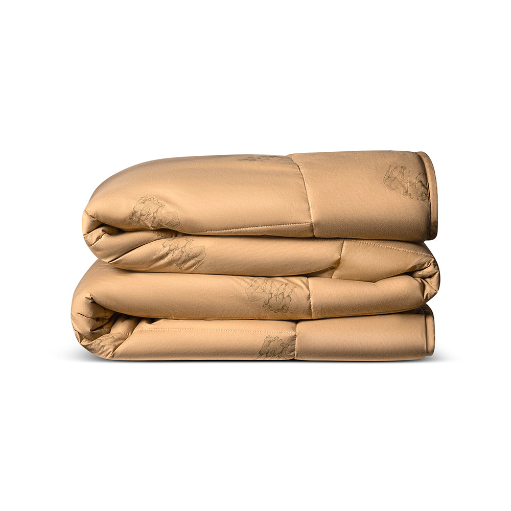 
                  
                    Soft and cozy natural camel hair winter comforter with 300 GSM filling
                  
                