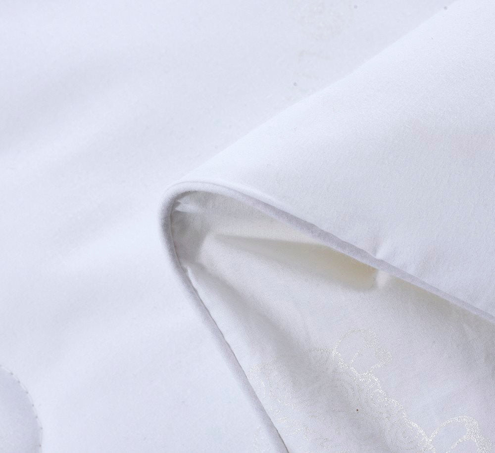 
                  
                    Tourmaline Magnetic Energy Silk Comforter
                  
                