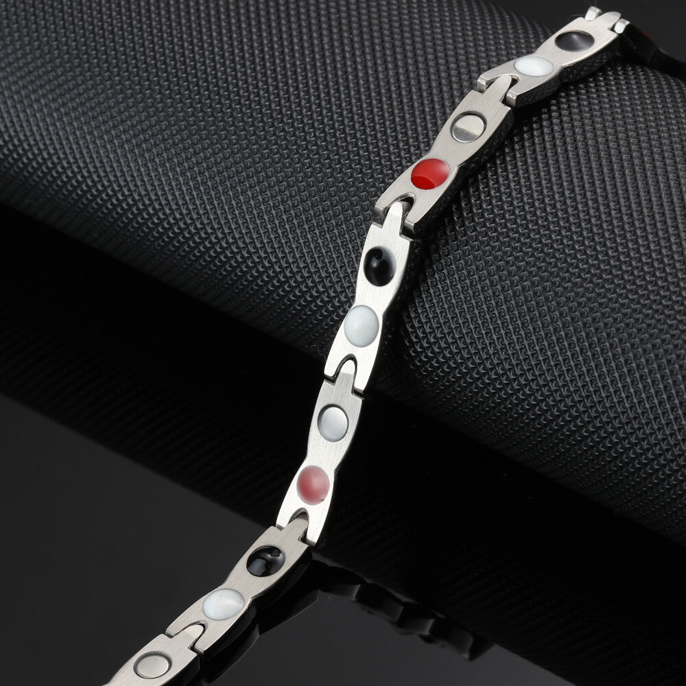 
                  
                    Close-up of 4-in-1 Energy Stainless Steel Lady’s Magnetic Power Bracelet in Gold
                  
                